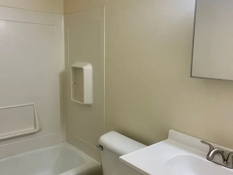 2904-2910 Tamarack Dr — Photo 11
