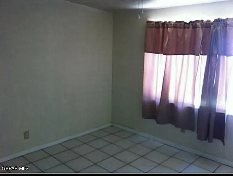 908 Marlow Rd — Photo 6