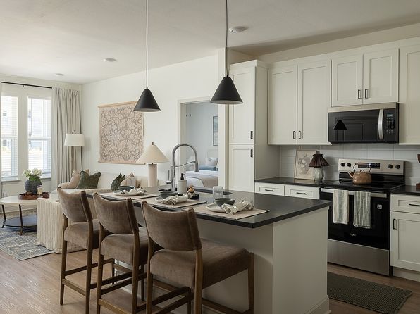 3700 Limestone Rdg #3000-3011