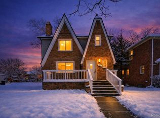 18238 Santa Rosa Dr, Detroit, MI 48221