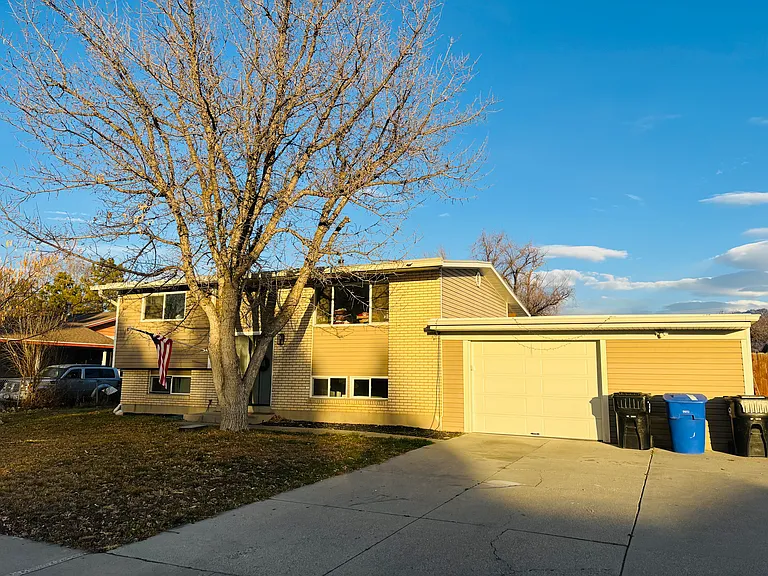 4459 S Butterfield St — Photo 12