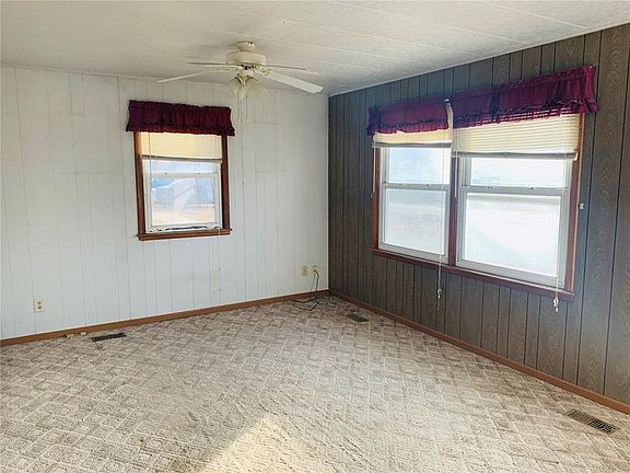 4th image of 150 W May St
