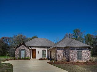 945 Timberton Dr, Pearl, MS 39208