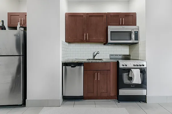 Rented by REAL New York | media 20