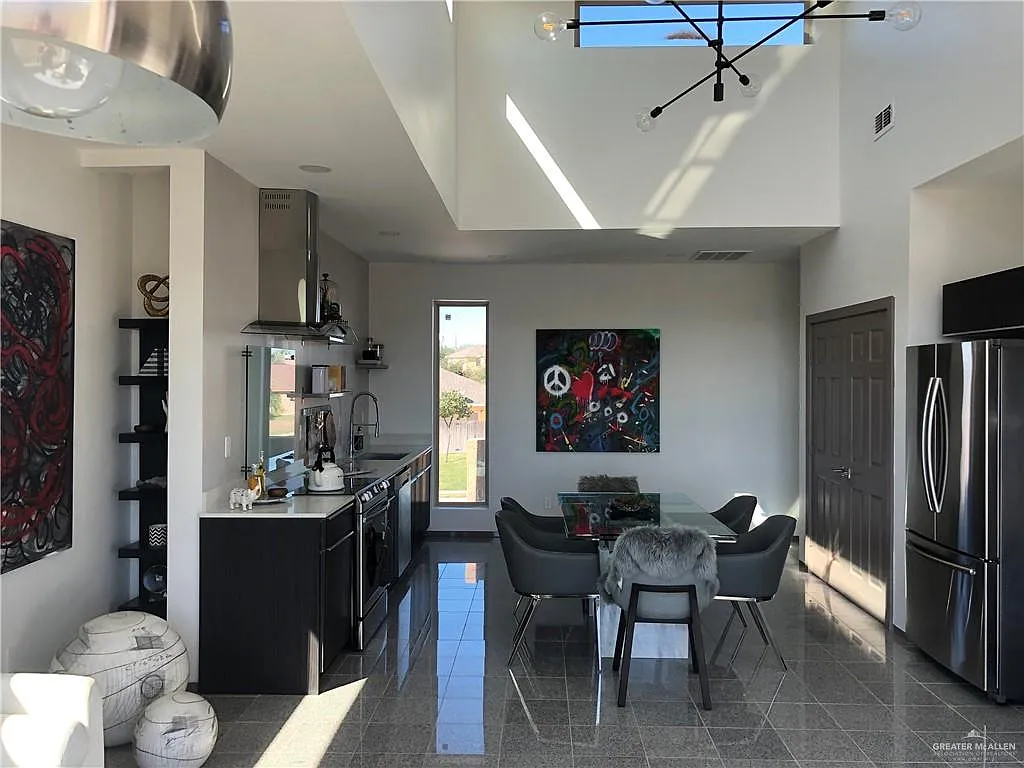 2 bed, 2.0 bath, 1200 sqft, $1,195 — Photo 4