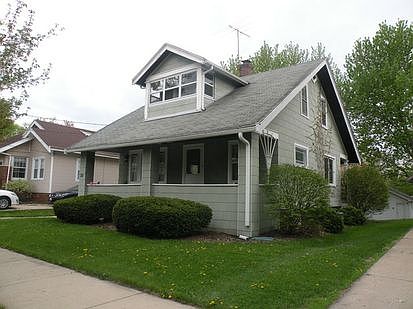 1st image of 212 N Chicago Ave