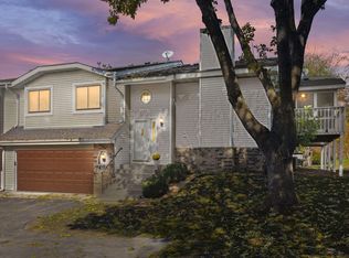 1613 Clemson Dr #B, Eagan, MN 55122