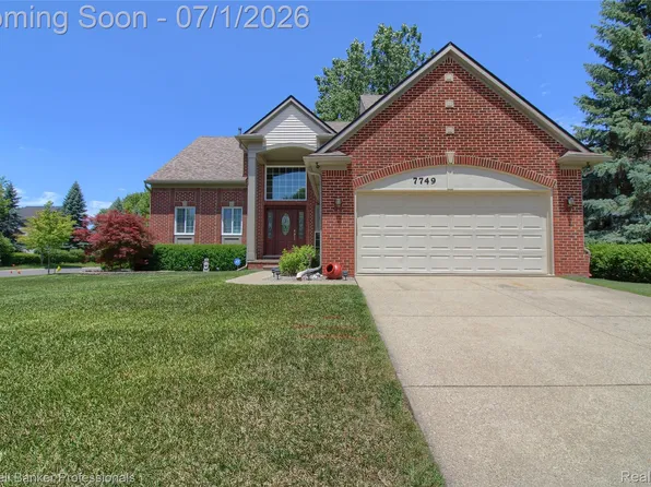 7749 Dover Dr, Ypsilanti, MI 48197