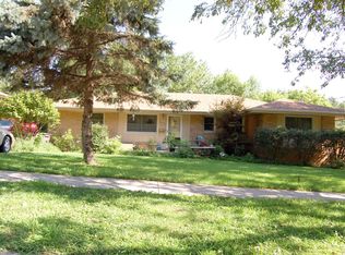 2813 1/2 Aurora Ave, Des Moines, IA 50310