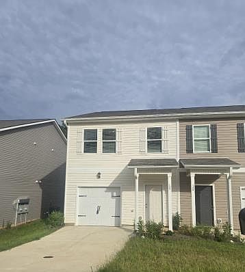 1st image of 135 Red Oak Trl NW