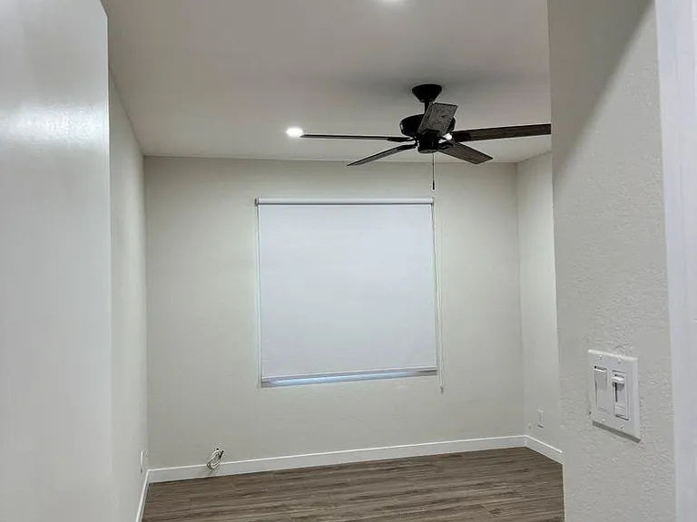 7424 Haskell Ave — Photo 6