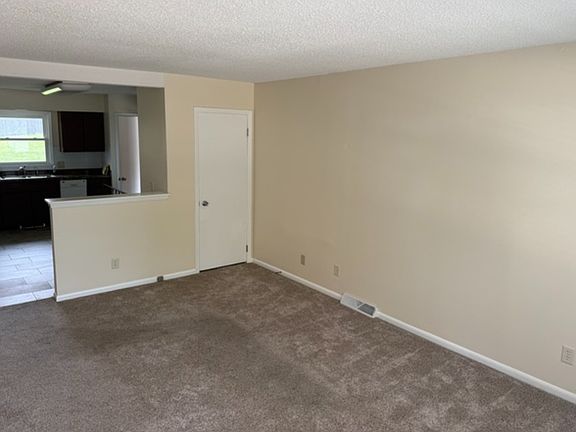 2nd image of 2911-2909 High Point Dr #1