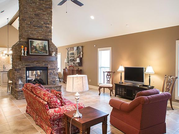2nd image of 79 Tuscan Hills Dr