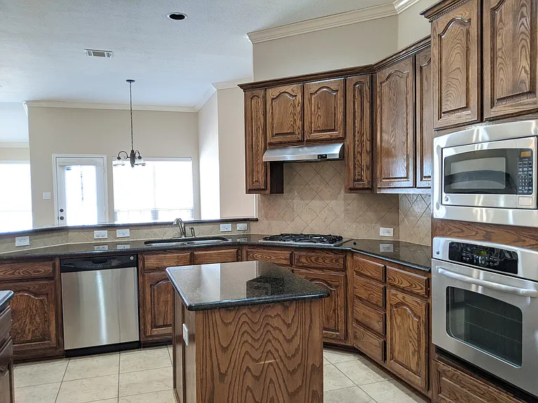 8620 Boulder River Trl — Photo 4