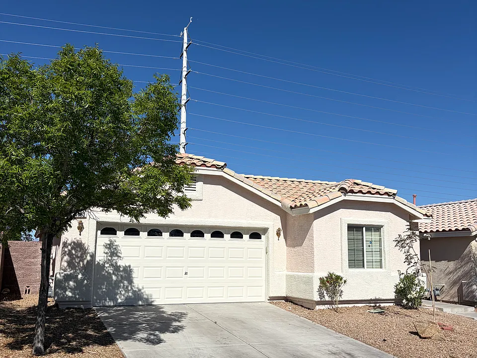 1087 Snow Roof Ave