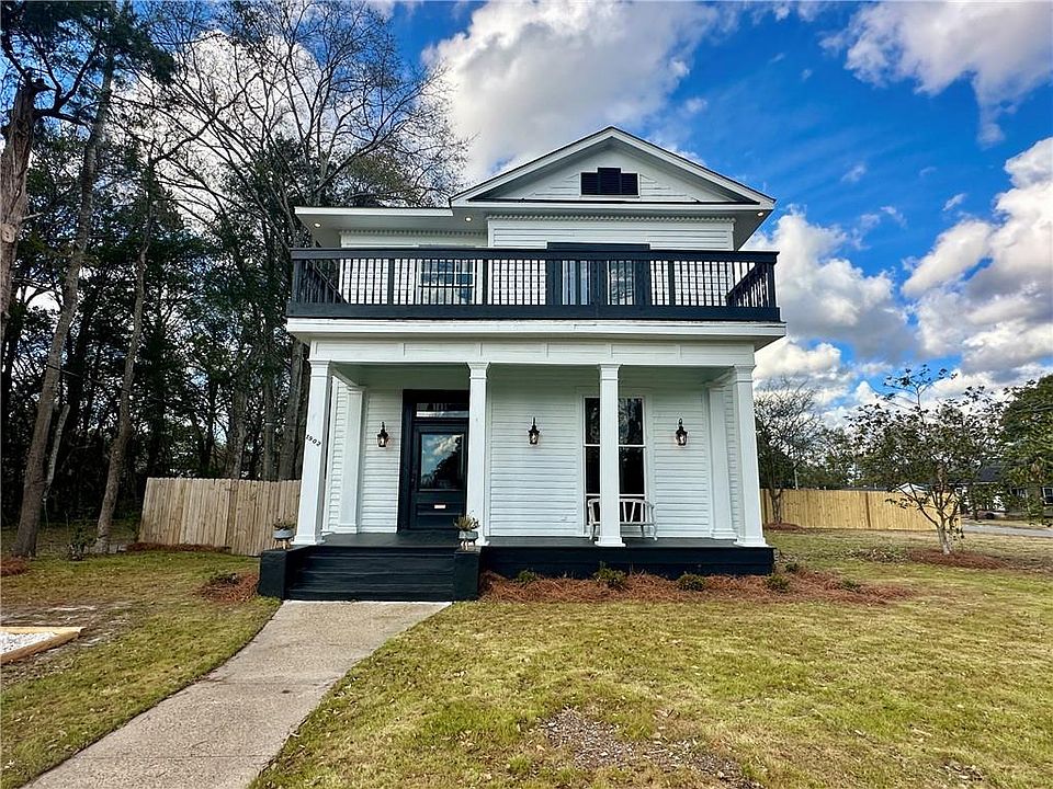 1st image of 1902 Calmes St