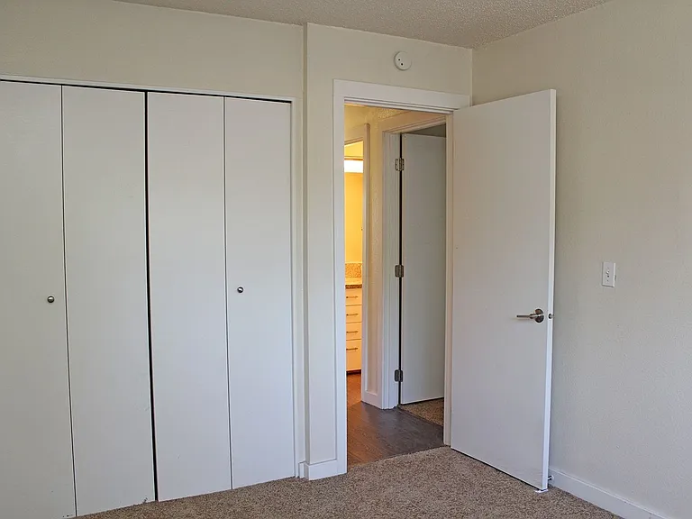 9222 N Lombard St — Photo 49