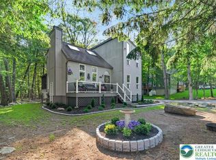 1237 Brentwood Dr, East Stroudsburg, PA 18301