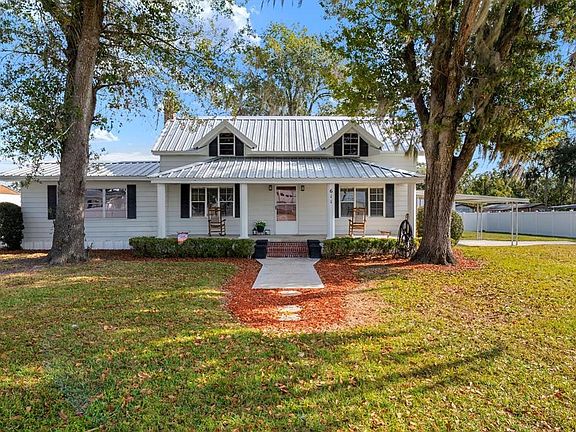 3rd image of 611 N Wiggins Rd