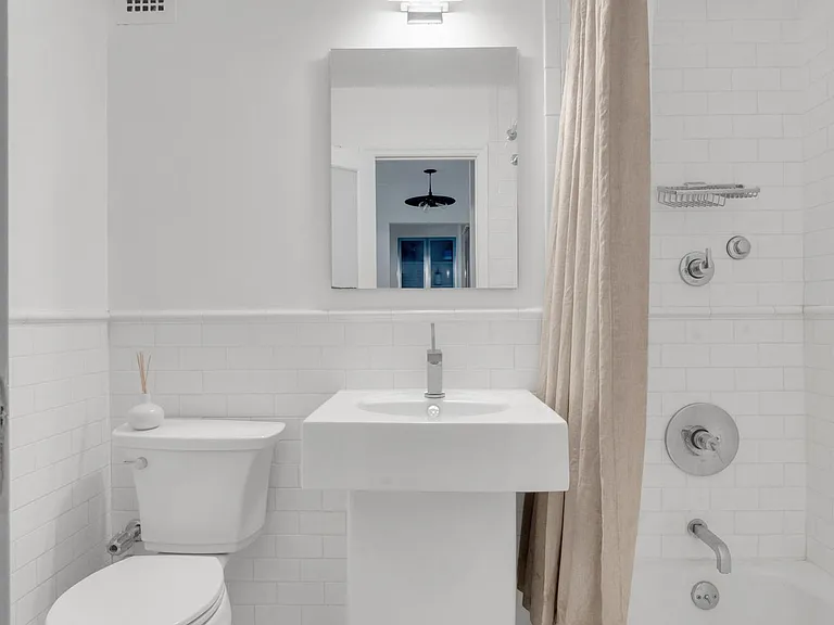 301 E 79th St #28K — Photo 7