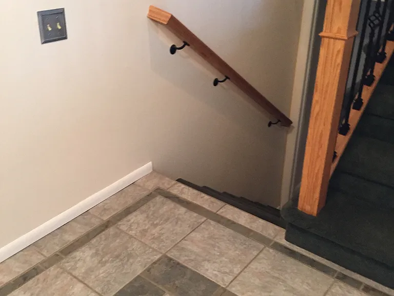 3236 Camelot Dr — Photo 32
