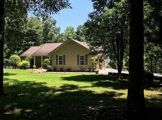 414 Basses Creek Ln, Crossville, TN 38572