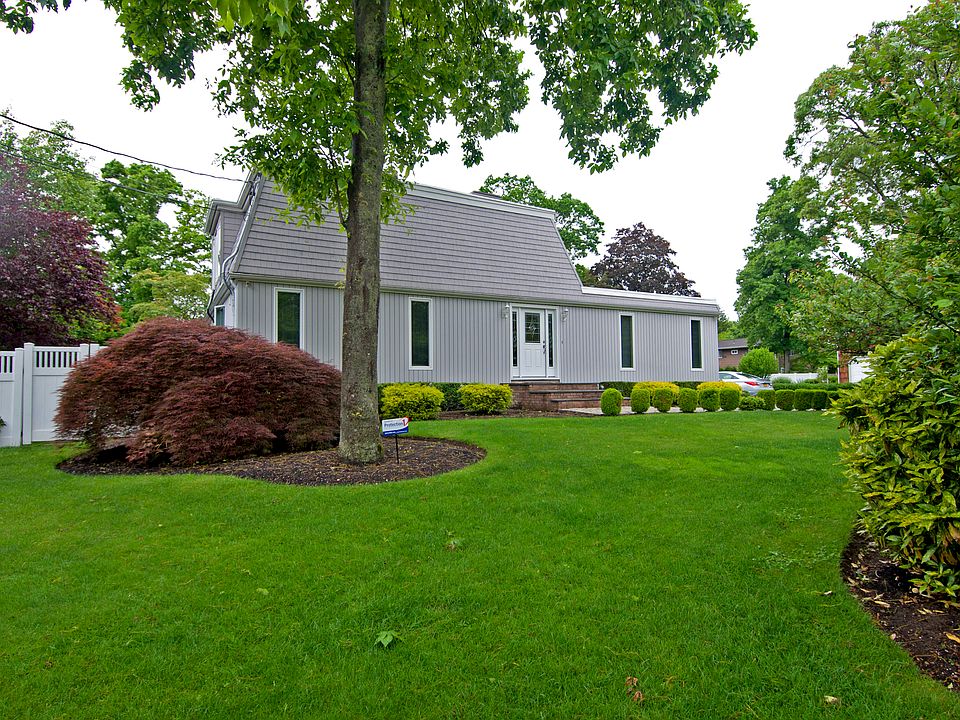 1st image of 224 Grassmere Ave