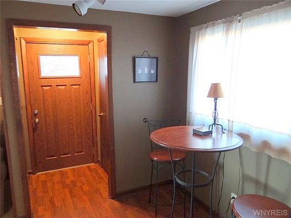 3rd image of 15 Davidson Dr