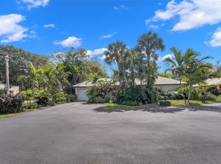 1017 E Cypress Dr, Pompano Beach, FL 33069