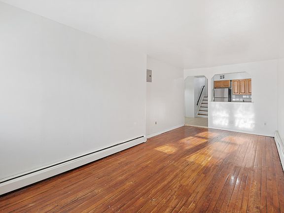 3rd image of 915 E 83rd St #1