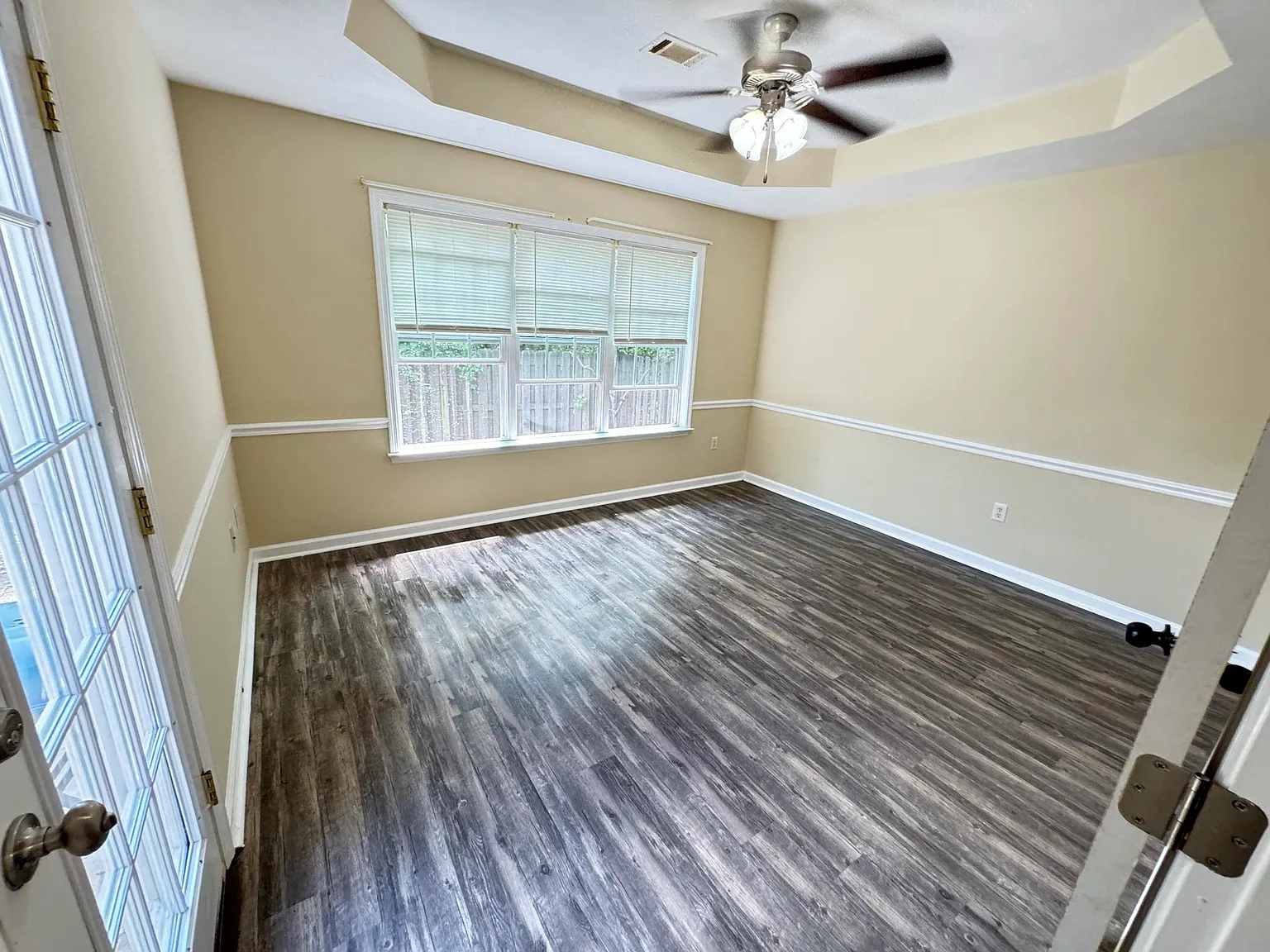 Room3 — Photo 1