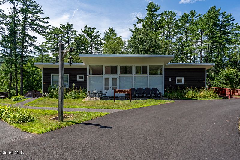 2nd image of 4 B High Pines Terrace