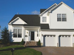 41 Colts Gait Rd, Marlton, NJ 08053