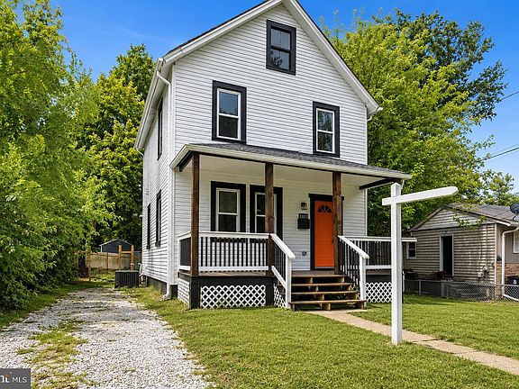 3rd image of 5807 Dade St