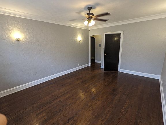 3rd image of 1919 E 86th St #1
