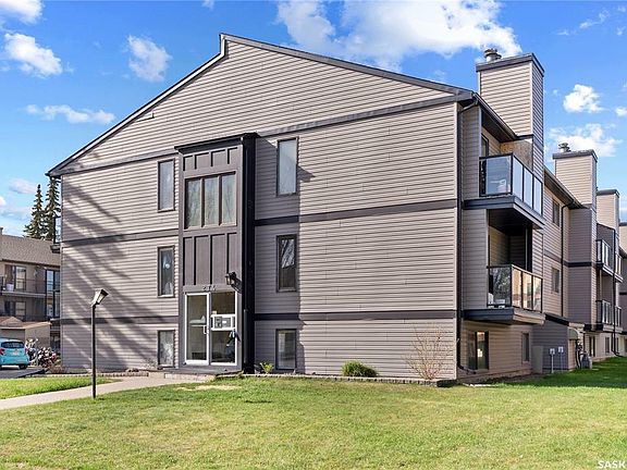 2nd image of 274 Pinehouse Dr #18