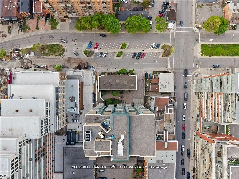 134 York St #1203 — Photo 35