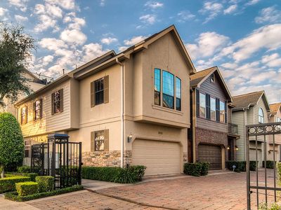 2901 Clinton Dr, Houston, TX, 77020