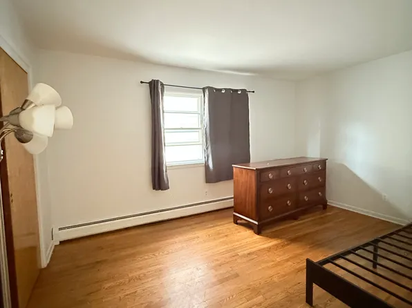 176 Kennedy Boulevard image 4 of 9