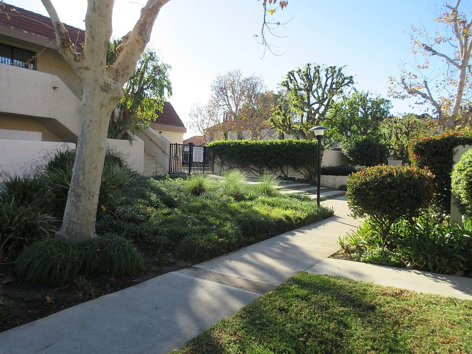 1st image of 18120 Oxnard St Unit 82