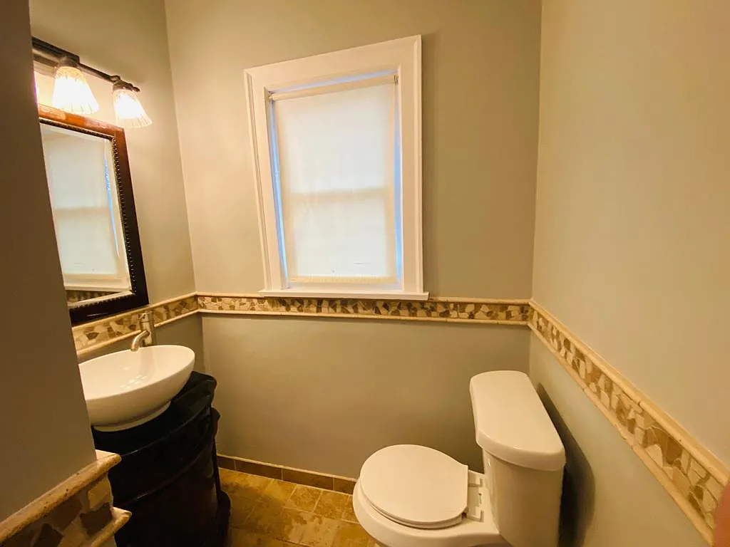 3 bed, 1108 sqft, $1,775 — Photo 3