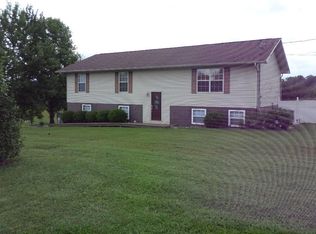 658 Ross Dr, Dandridge, TN 37725