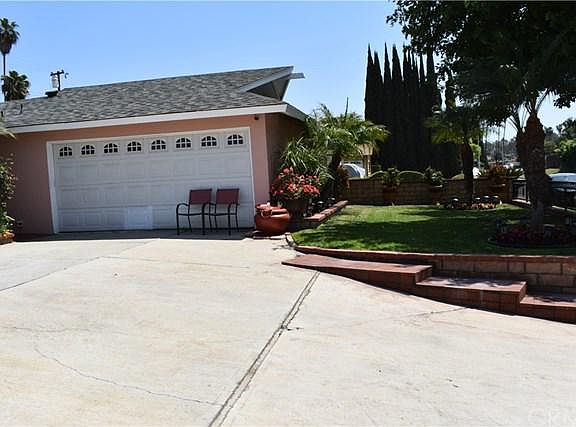 4th image of 16731 Glenhope Dr