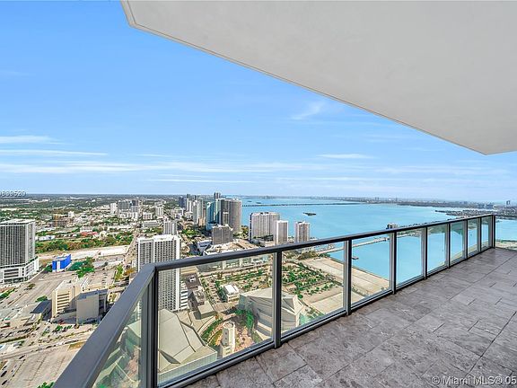 3rd image of 1100 Biscayne Blvd Unit 6005