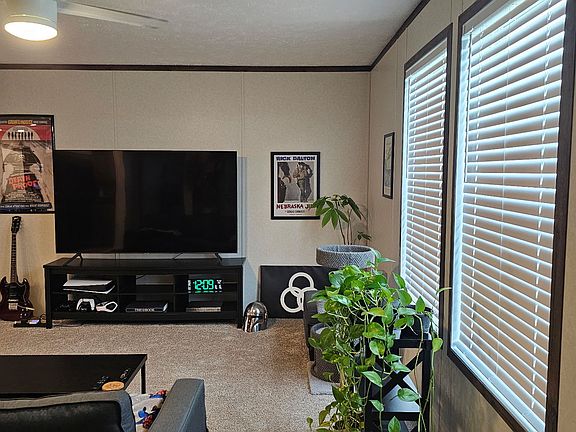 3rd image of 1052 Daleann Ave