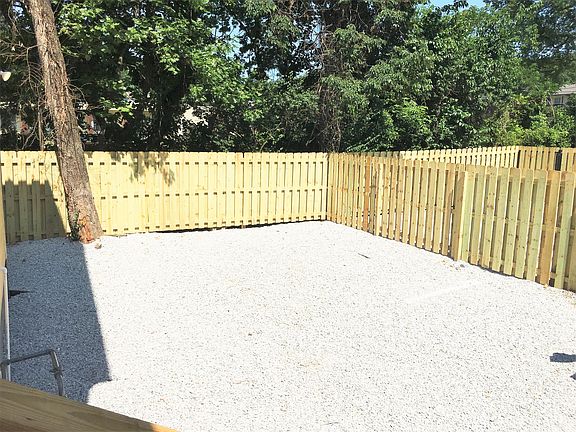 3rd image of 1690 W Neptune St #1