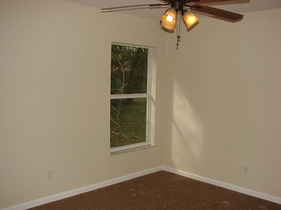 5th image of 2462 SW Waikiki St