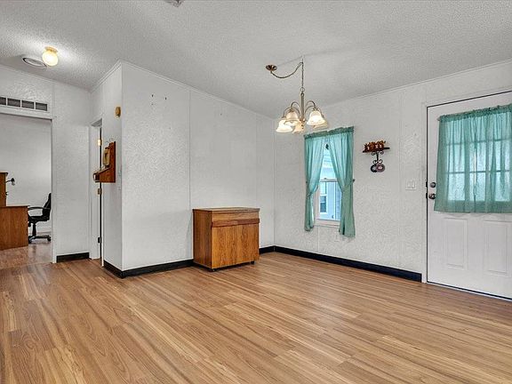 3rd image of 3875 Cypress Run Rd #3875