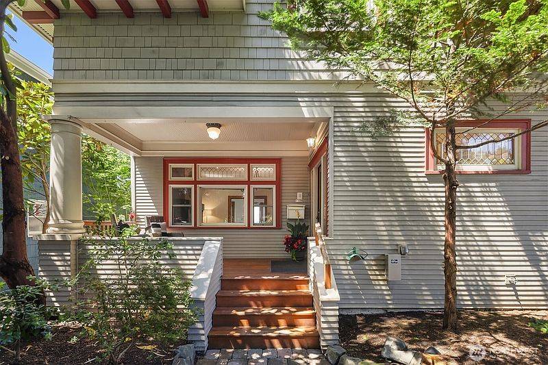 3rd image of 1411 10th Avenue W