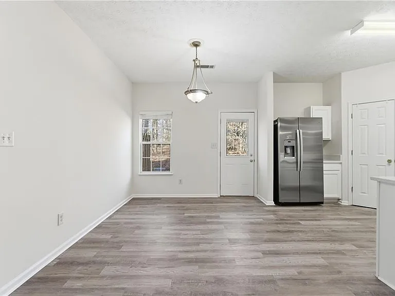 2913 Greyhawk Ln — Photo 16